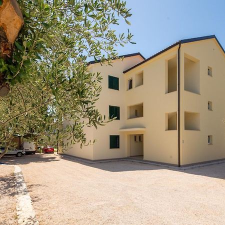 Apartmani Mara Pakoštane 外观 照片