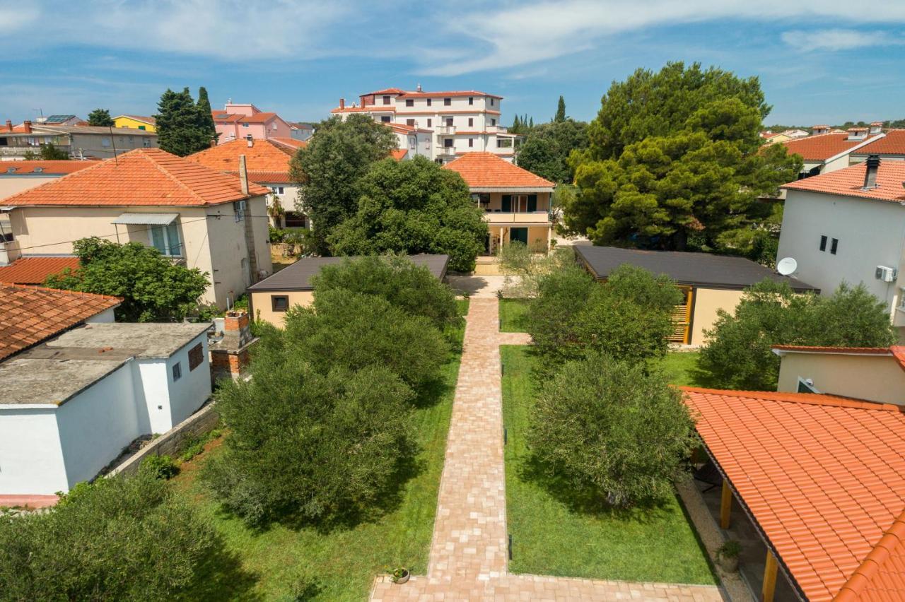 Apartmani Mara Pakoštane 外观 照片