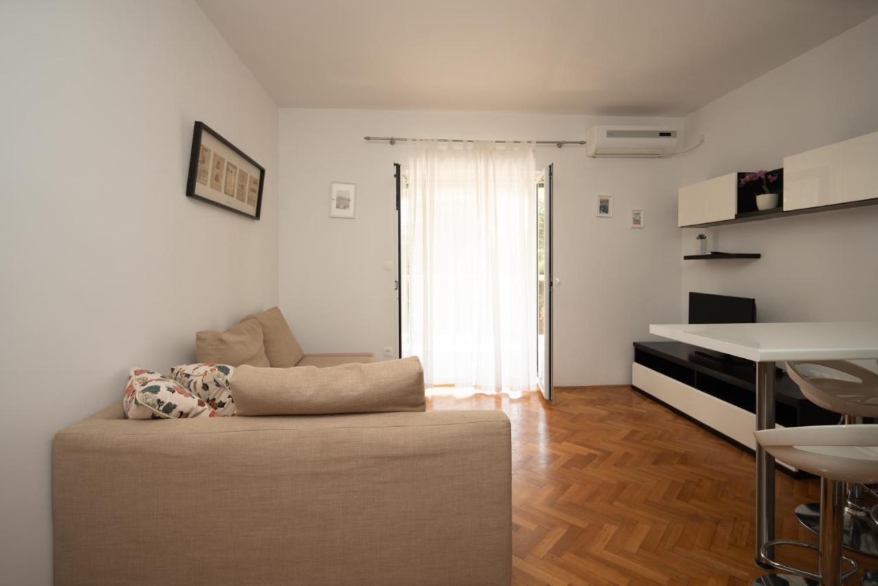 Apartmani Mara Pakoštane 外观 照片