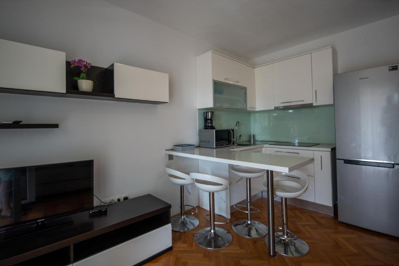 Apartmani Mara Pakoštane 外观 照片