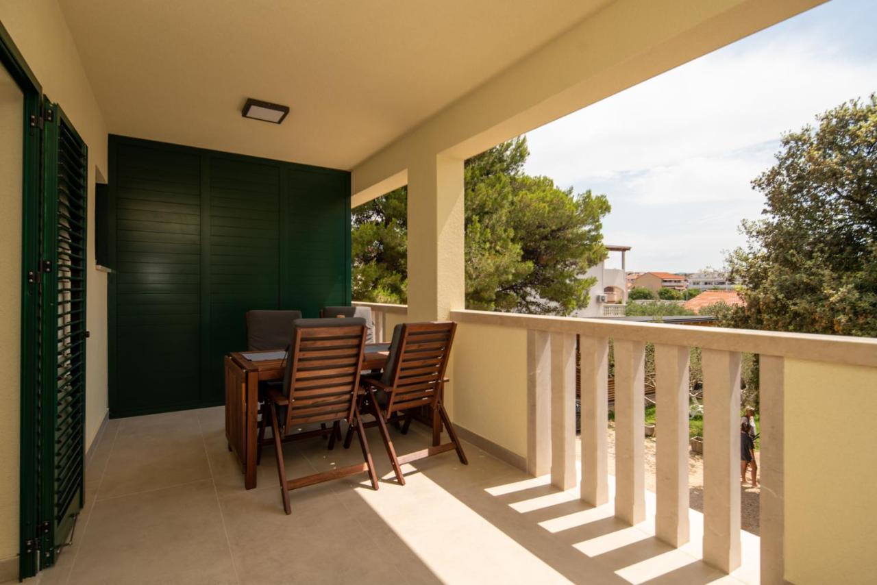 Apartmani Mara Pakoštane 外观 照片