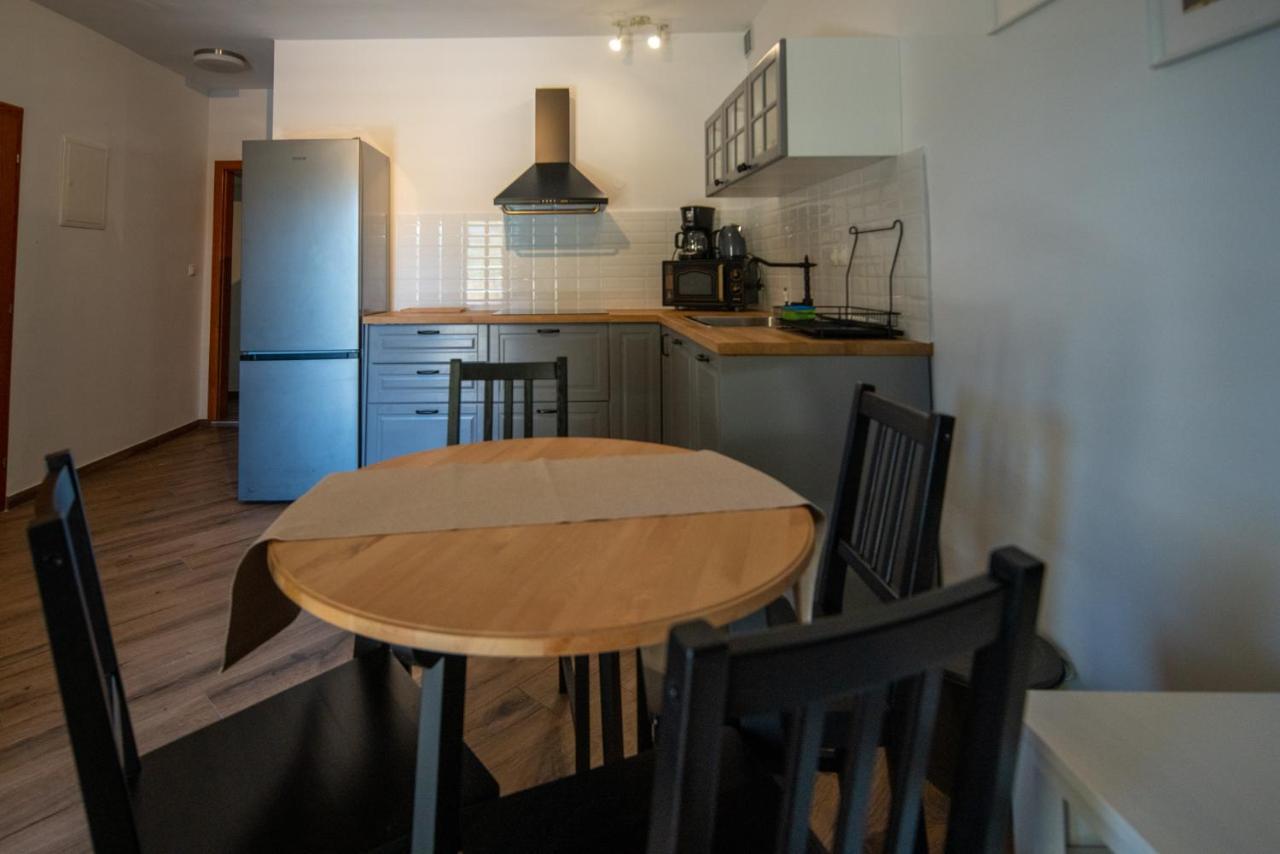 Apartmani Mara Pakoštane 外观 照片