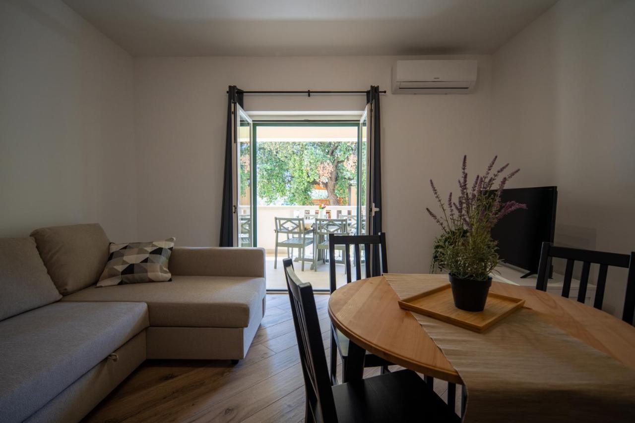 Apartmani Mara Pakoštane 外观 照片