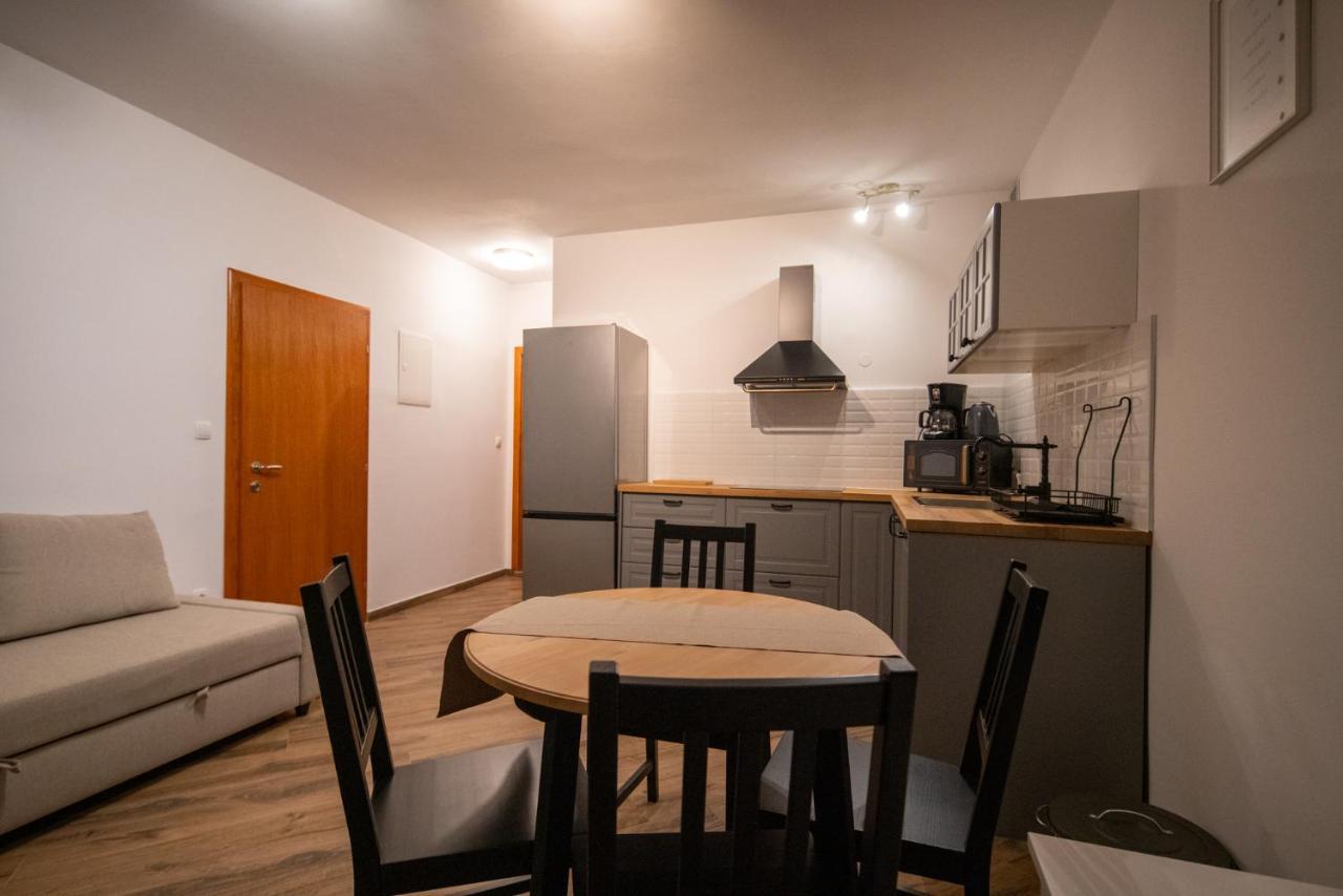 Apartmani Mara Pakoštane 外观 照片